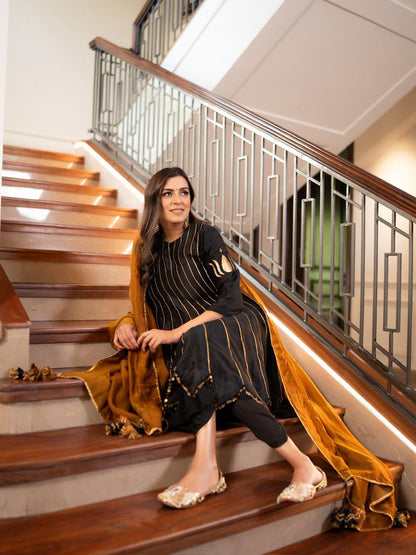 ADAA-BLACK & BROWN