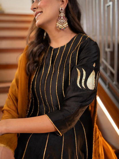 ADAA-BLACK & BROWN