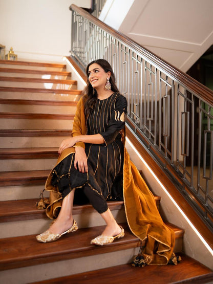 ADAA-BLACK & BROWN