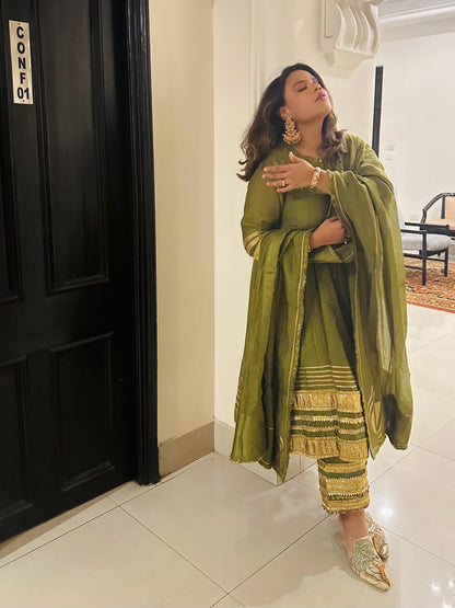 KAINAT-MEHNDI GREEN