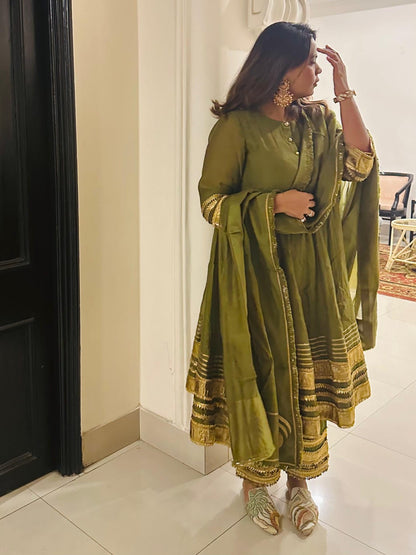 KAINAT-MEHNDI GREEN