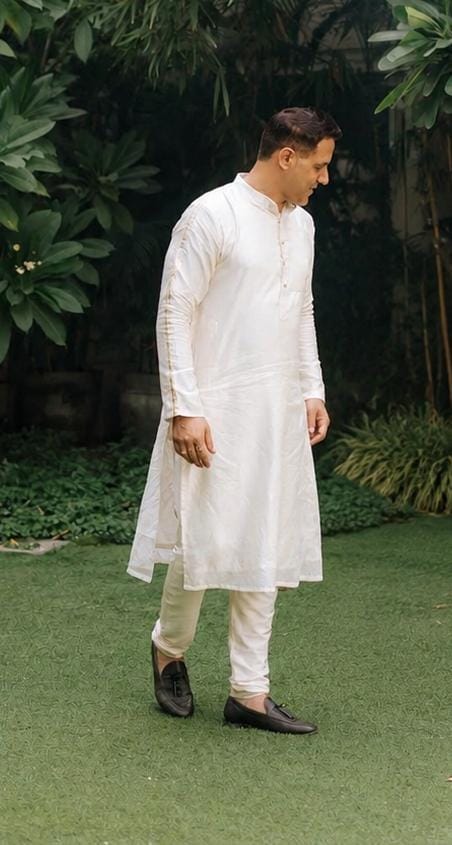 Raksh-Off White